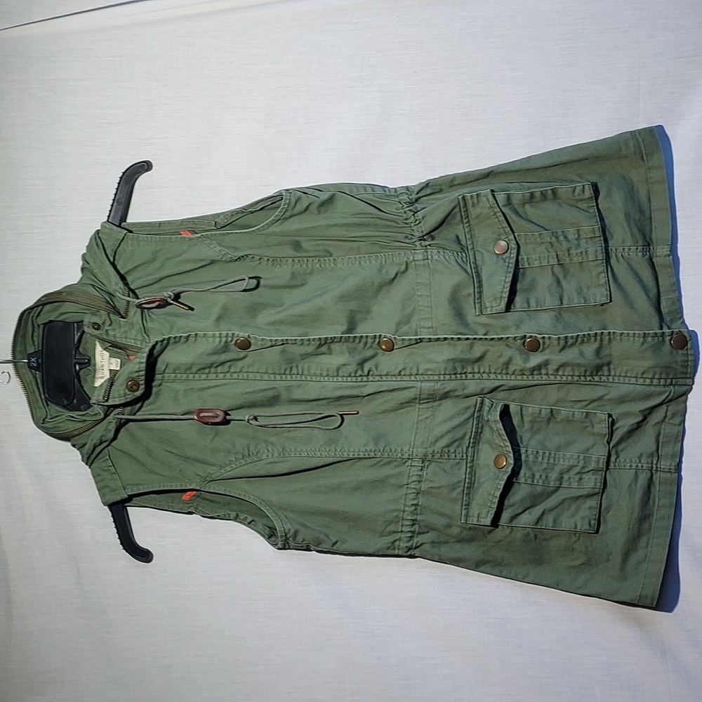 41 Hawthorn size medium women's olive drab green 100% cotton hooded vest.